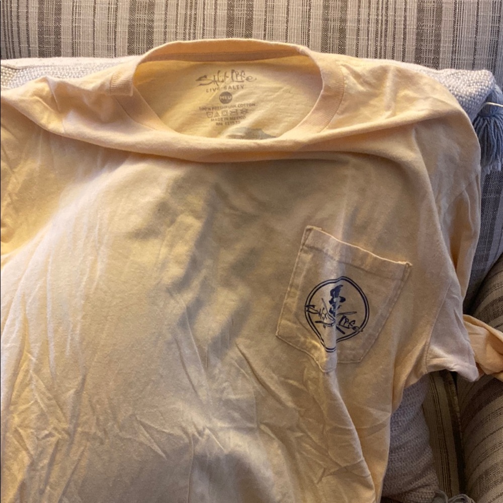 Men's S/Life Tee Pale Yellow. Has one tiny pin hole on the left sleeve.See pic